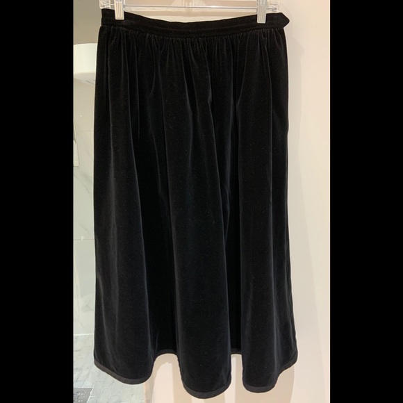 YSL✨Vintage✨soft velvet, black skirt - Picture 1 of 6